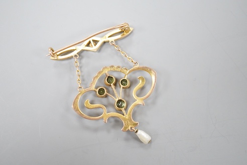 An Edwardian Art Nouveau, 9ct white enamel and baroque pearl set drop brooch, maker L & Co, 42mm, gross weight 4.4 grams.